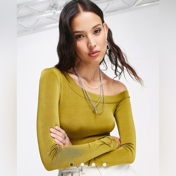 NEW Free People|| asymmetric bodysuit in olive green. Size Medium - Picture 1 of 10